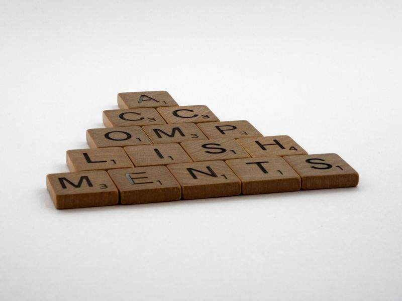 広告出稿・訴求比較レポート